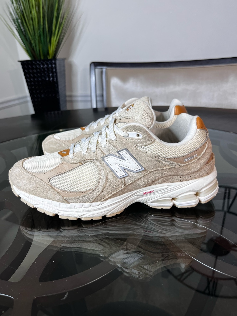 New Balance 2002R
Sandstone Running Shoes
M2002RSC Men's Sz 8.5